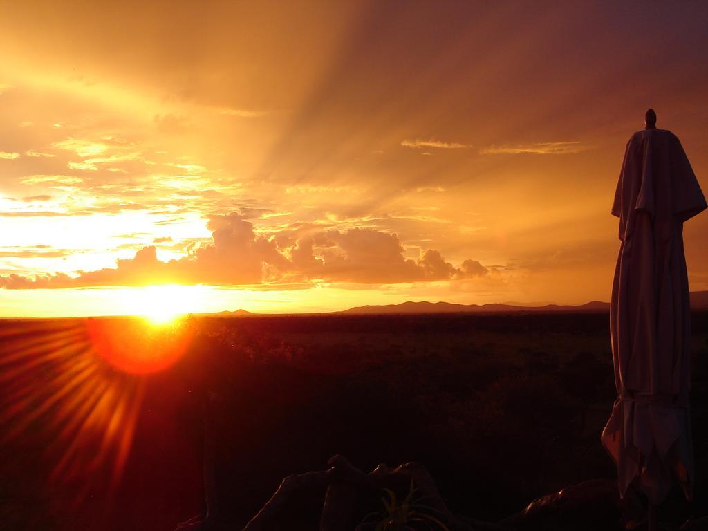 Mbalageti Serengeti Buitenkant foto